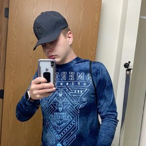 Meet your Posher, Christopher